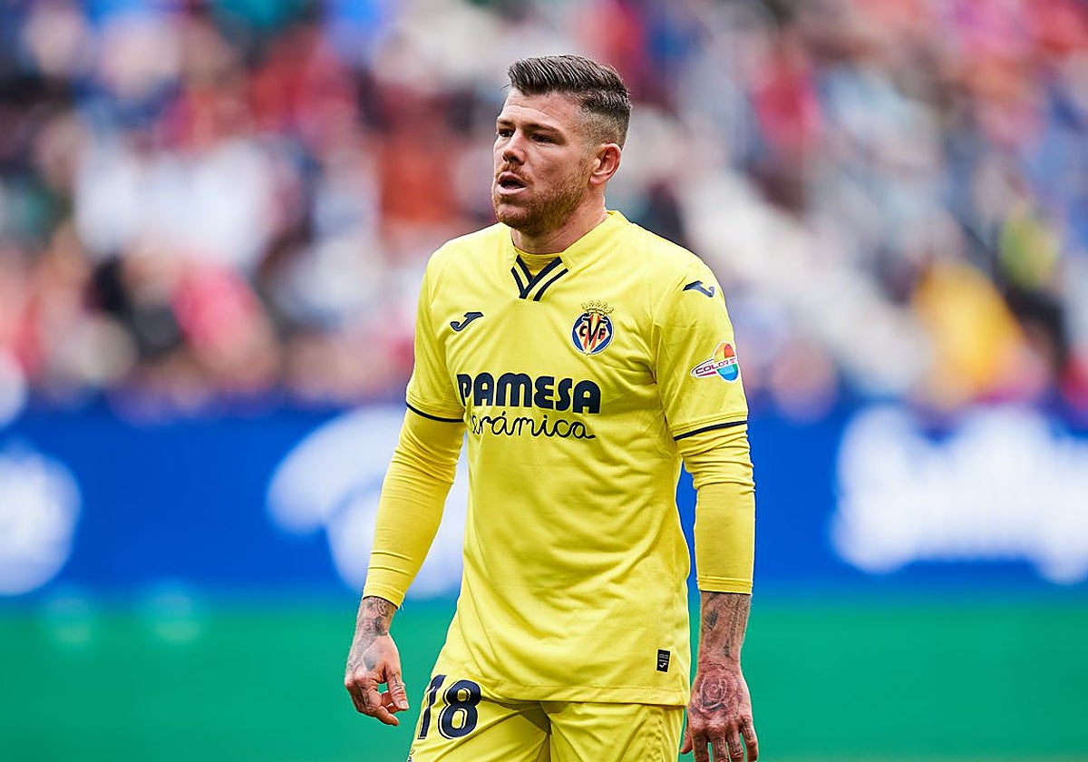 Alberto Moreno, en un partido con el Villarreal