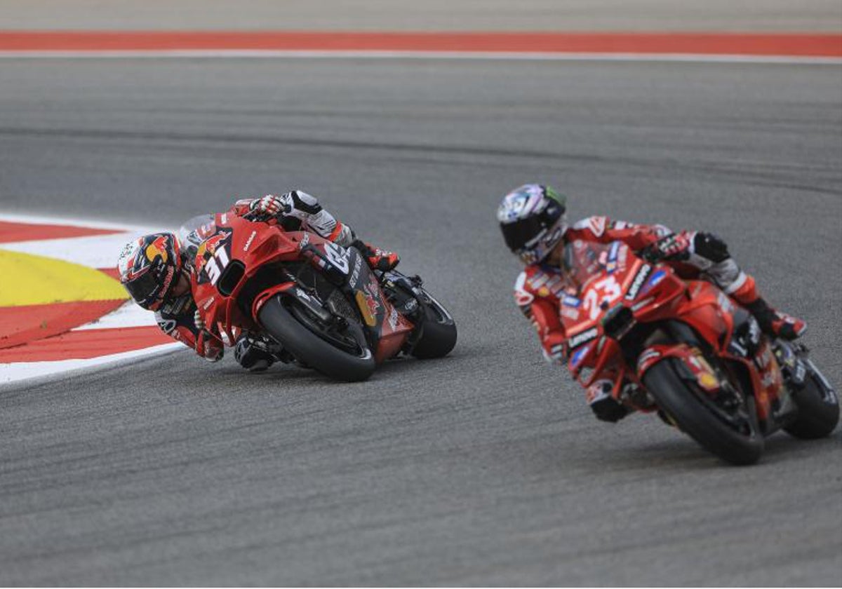 Bastianini rueda junto a Pedro Acosta en Portimao