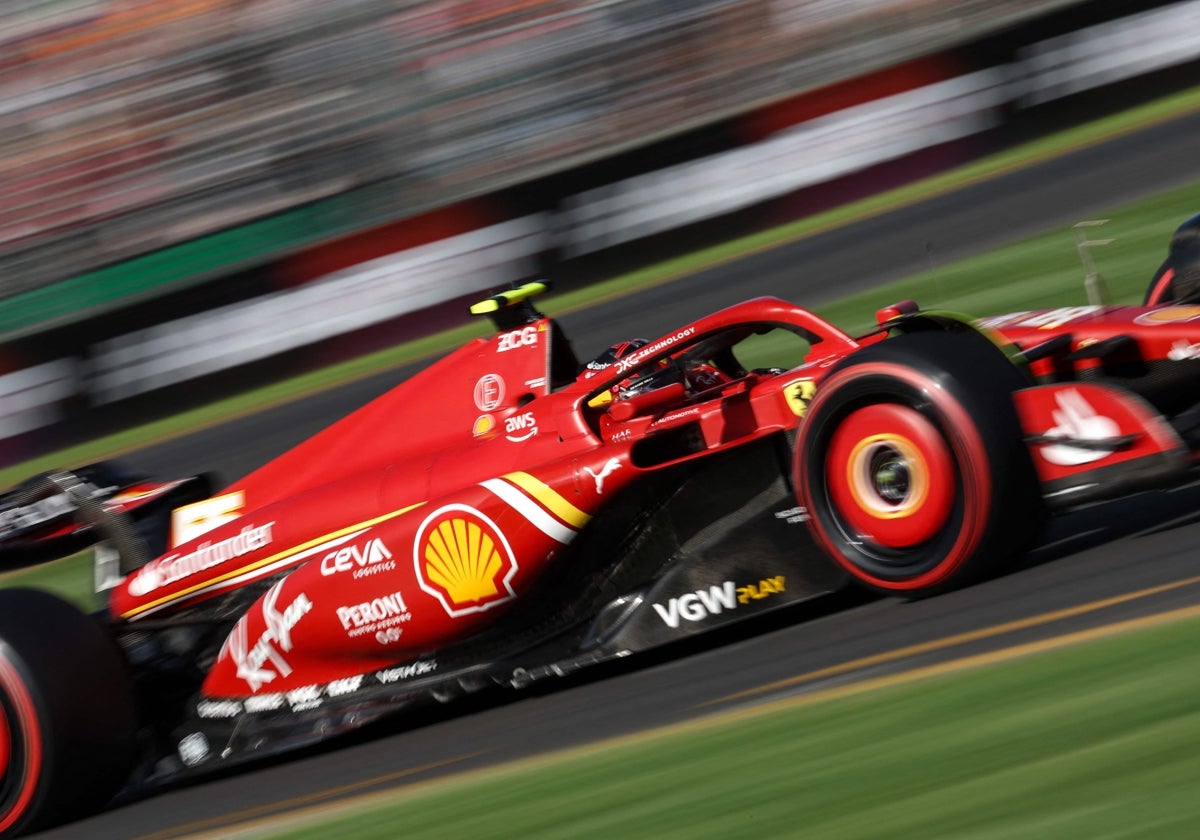 Carlos Sainz, con el Ferrari en Australia