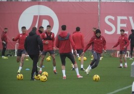 En-Nesyri, en el entrenamiento del Sevilla previo al partido ante el Getafe
