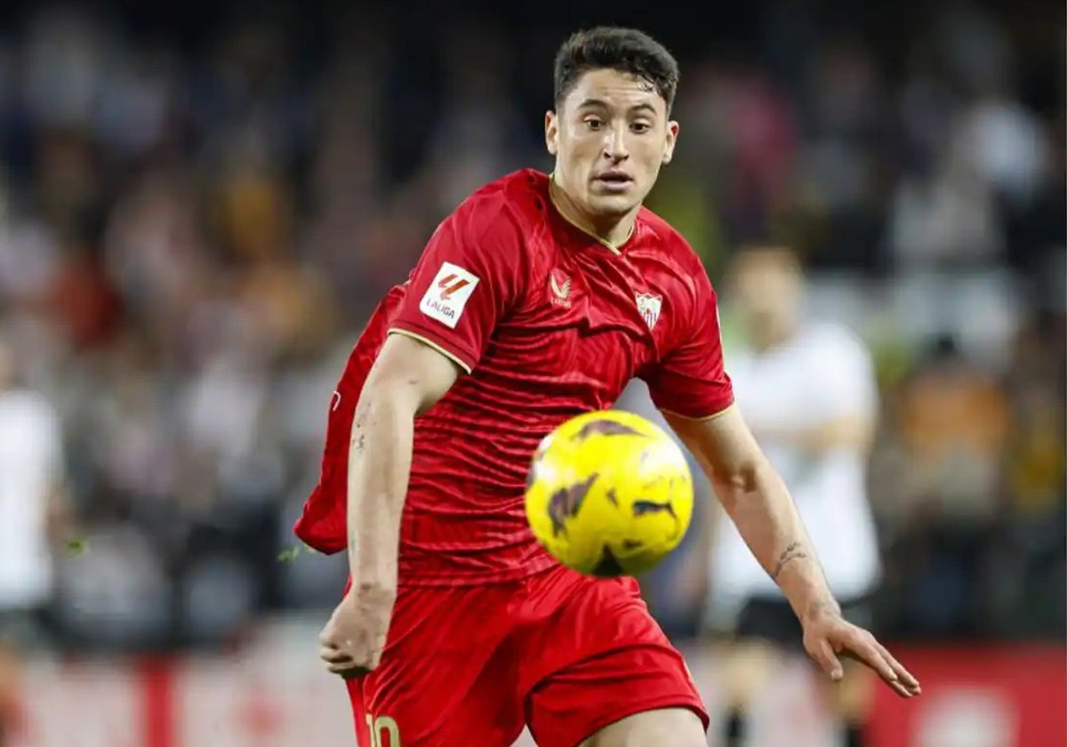 Alejo Véliz, en un partido con el Sevilla FC