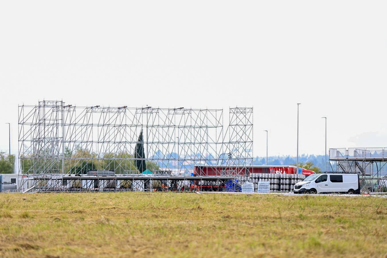 Así se prepara la fan zone del Athletic Club de Bilbao en Sevilla