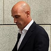 El inventario confiscado a la trama de Rubiales: 56 cuentas embargadas, 27 fincas trabadas y tres coches de lujo bloqueados