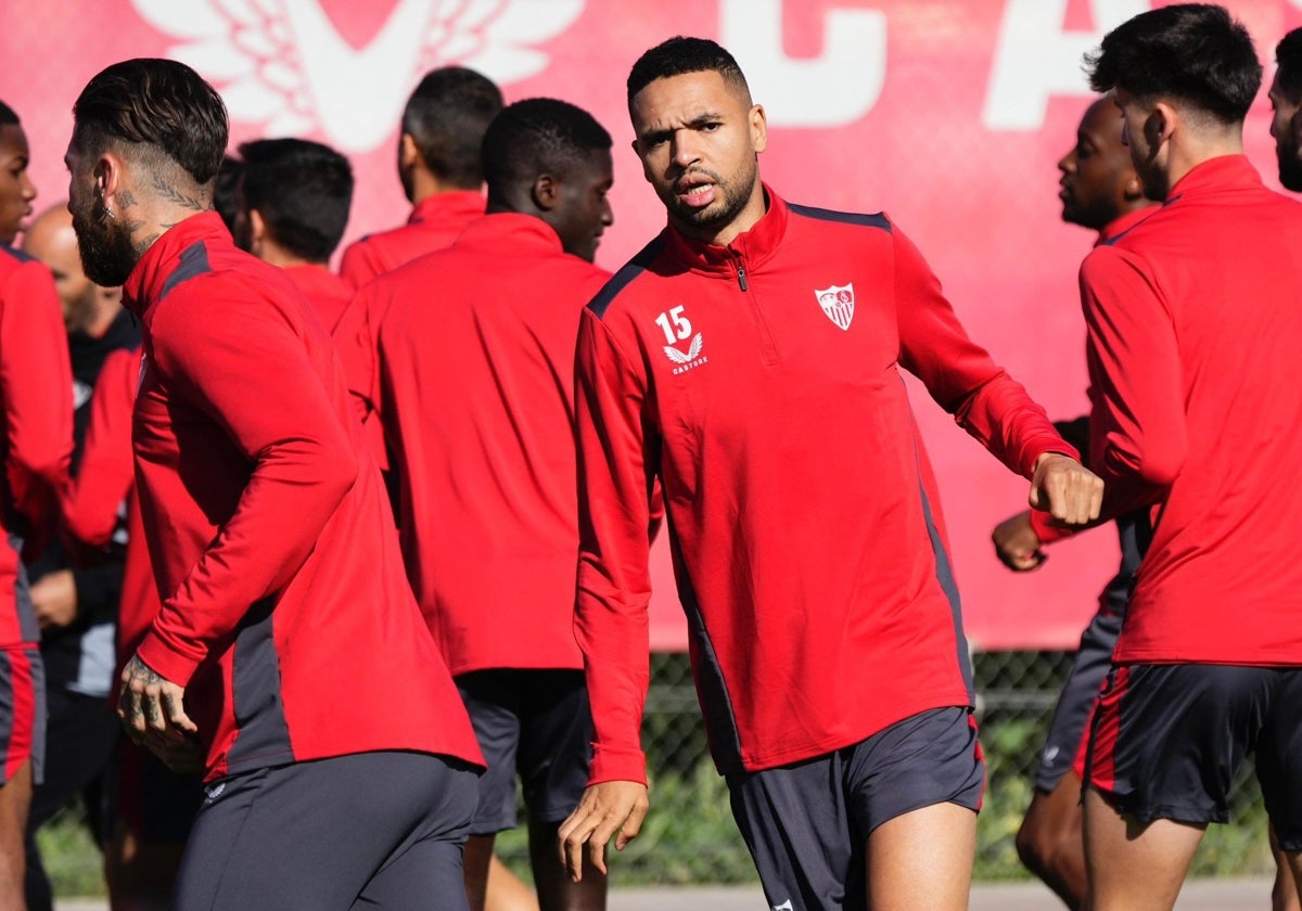 En-Nesyri, durante el entrenamiento en la ciudad deportiva este miércoles
