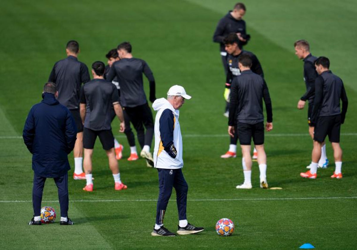 Ancelotti, en un entrenamiento del Real Madrid