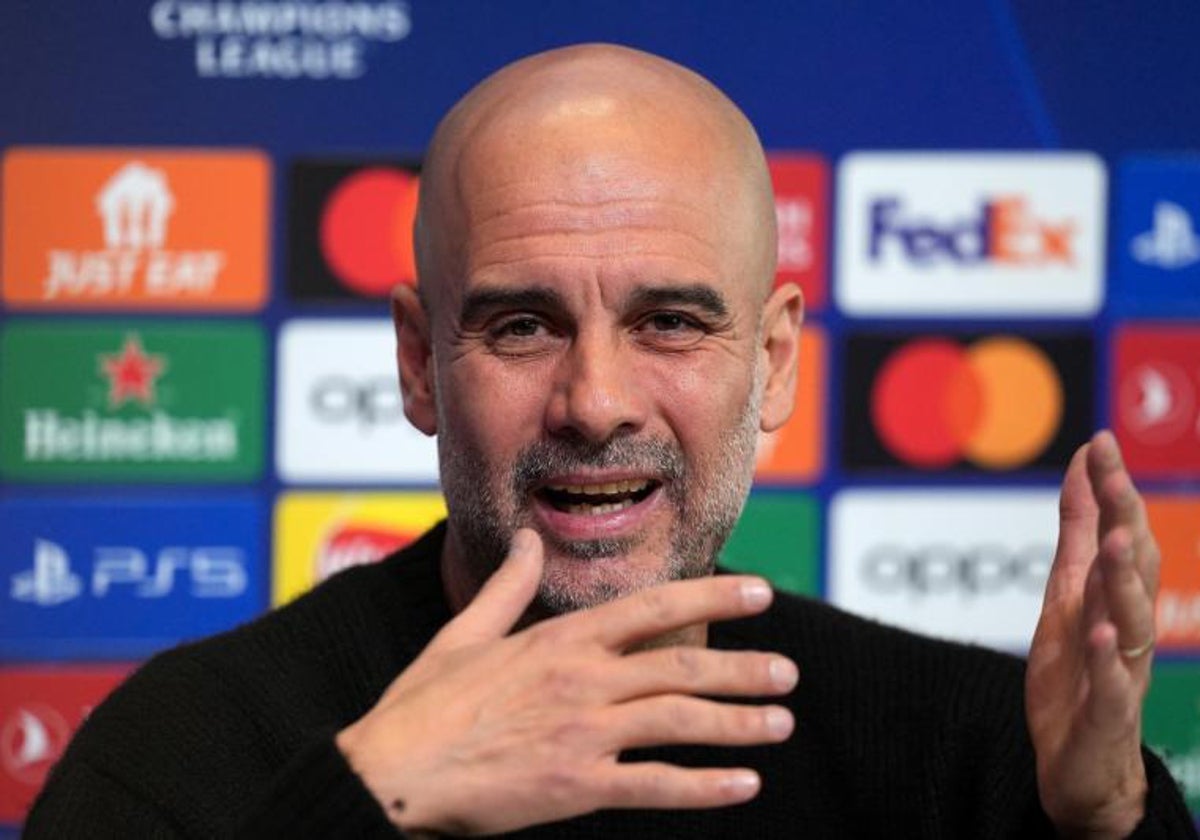 Pep Guardiola, entrenador del Manchester City, durante la rueda de prensa