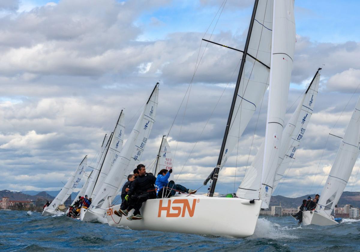 «HSN» comienza liderando el Campeonato de España de J70