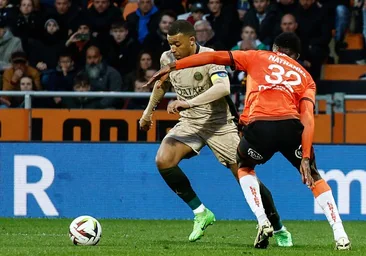 Mbappé brilló ante el Lorient