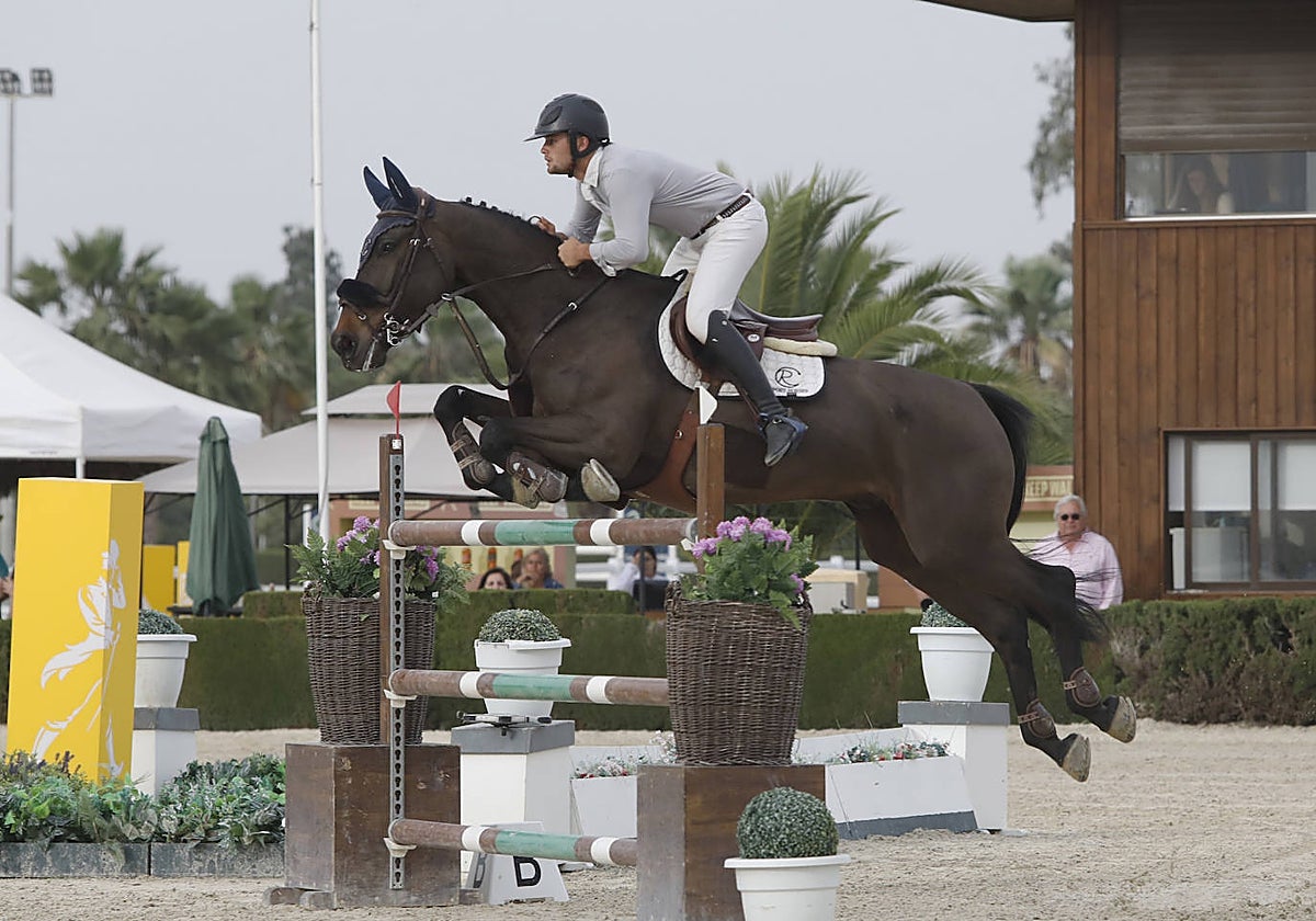Roi Calviño, ganador de la prueba grande 1.40m