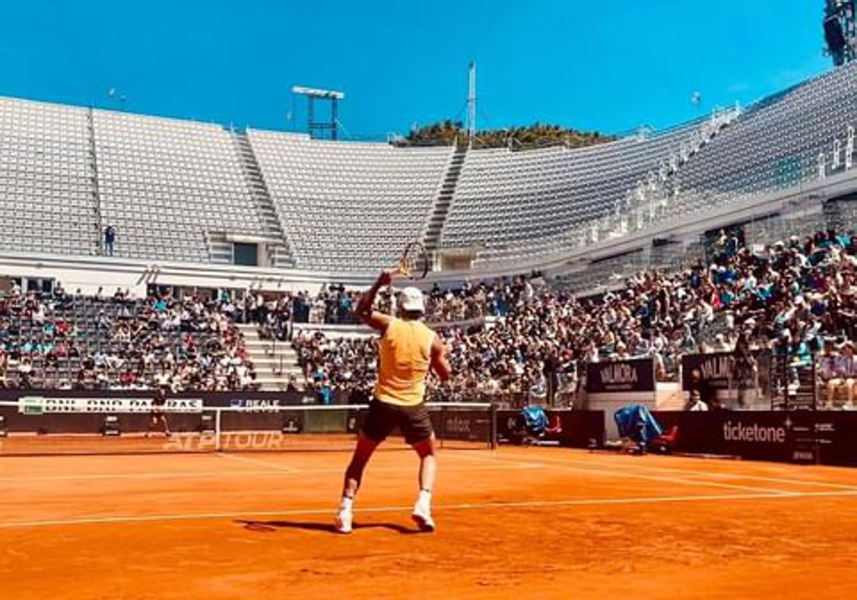 Nadal, en un entrenamiento en Roma