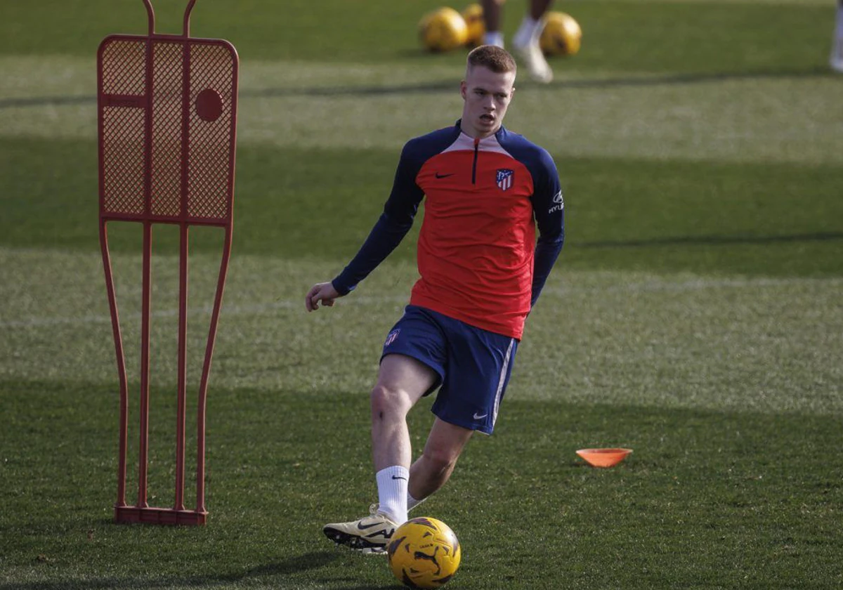 Vermeeren, en un entrenamiento con el Atlético de Madrid