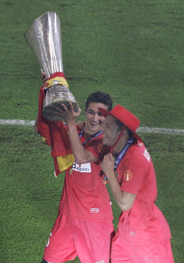 Algunas imágenes de Jesús Navas como futbolista del Sevilla en sus dos etapas, tras su periplo en la Premier