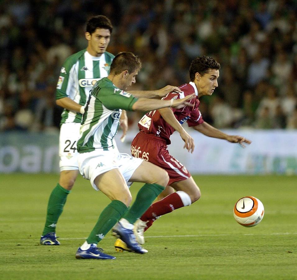 Algunas imágenes de Jesús Navas como futbolista del Sevilla en sus dos etapas, tras su periplo en la Premier