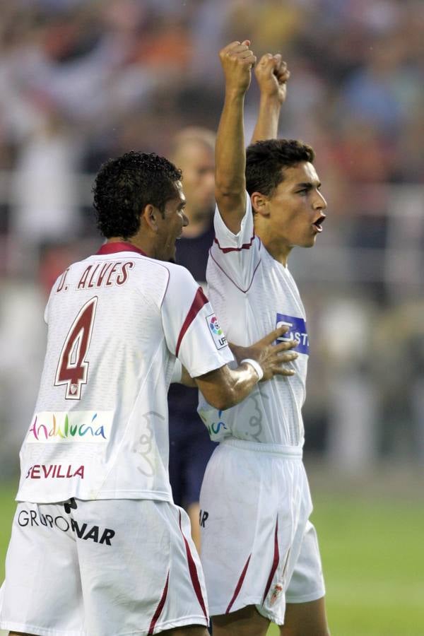 Algunas imágenes de Jesús Navas como futbolista del Sevilla en sus dos etapas, tras su periplo en la Premier