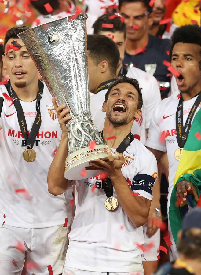 Algunas imágenes de Jesús Navas como futbolista del Sevilla en sus dos etapas, tras su periplo en la Premier