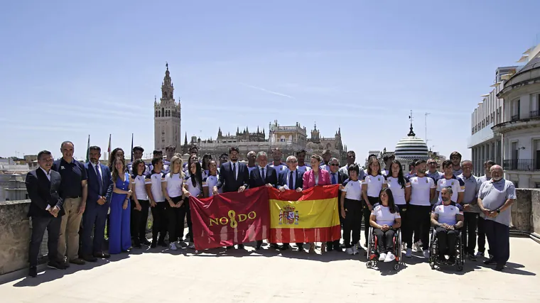 El equipo español de piragüismo para París 2024 se ha presentado este lunes en el Ayuntamiento de Sevilla