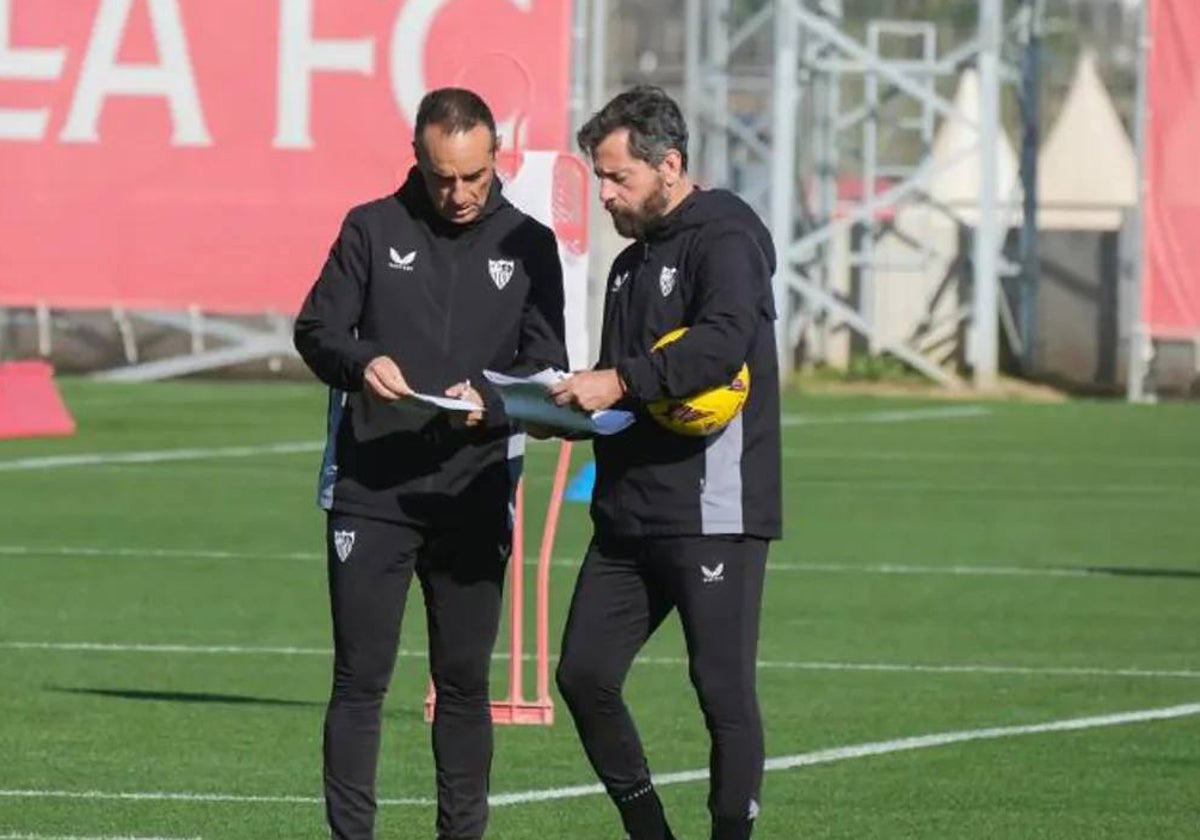 Quique Sánchez Flores y José Luis Oltra en un entrenamiento del Sevilla FC