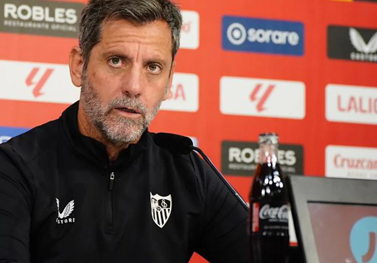 Quique Sánchez Flores, en una rueda de prensa de su etapa como entrenador del Sevilla