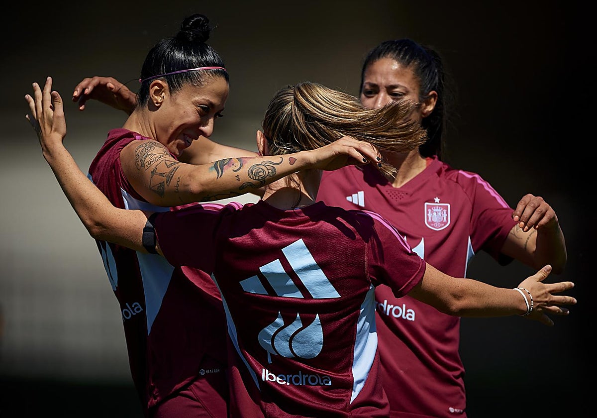 Jenni abrió el marcador ante Dinamarca