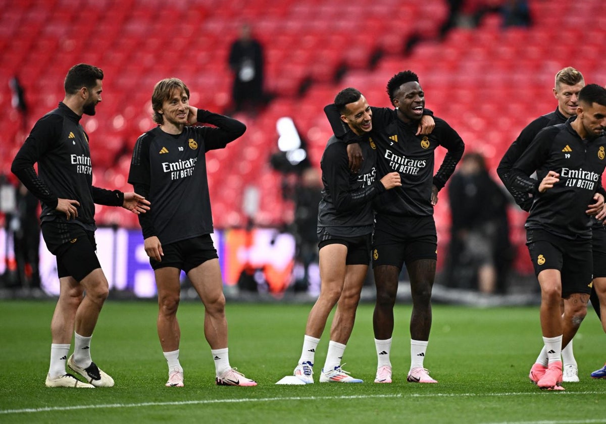 Varios jugadores del Real Madrid entrenan en Wembley antes de la final de Champions League