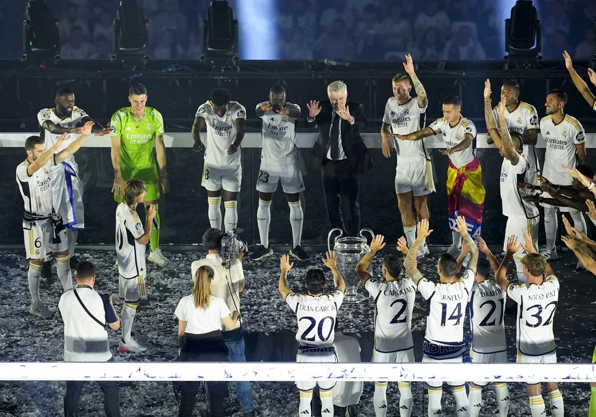 Celebración del Real Madrid en Cibeles y el Bernabéu: así se vivió el  recorrido y las reacciones a la victoria de la Champions