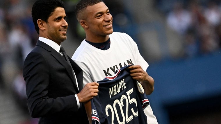 El PSG vendió la renovación de Mbappé hasta 2025, pero tenía truco