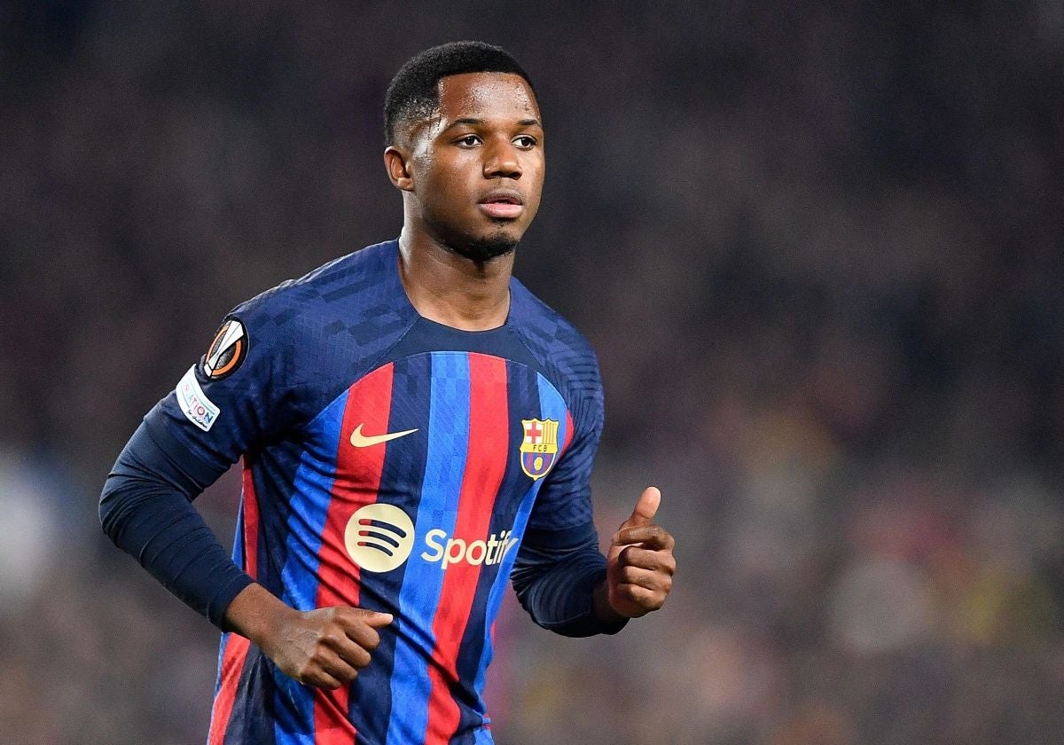 Ansu Fati durante un partido con el FC Barcelona