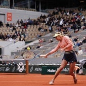 Ellas no aparecen, ellos sufren: la controvertida sesión de noche en Roland Garros