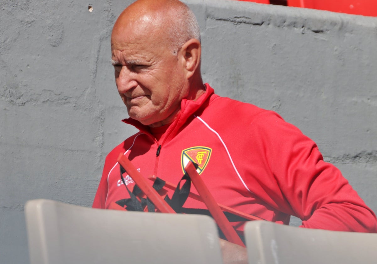Pepe Mármol, el veterano utillero del Terrassa FC