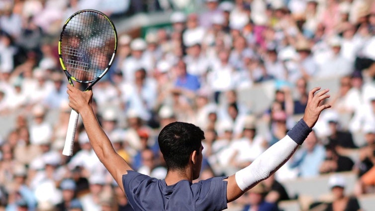 Alcaraz, el más joven en alcanzar una gran final en tres superficies distintas