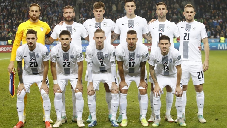 Formación de Eslovenia en un amistoso