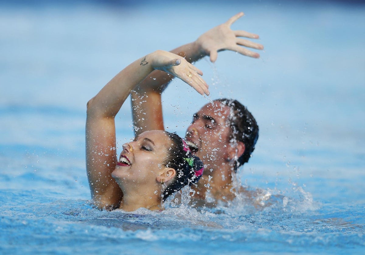 Dennis González y Emma García durante su ejercicio