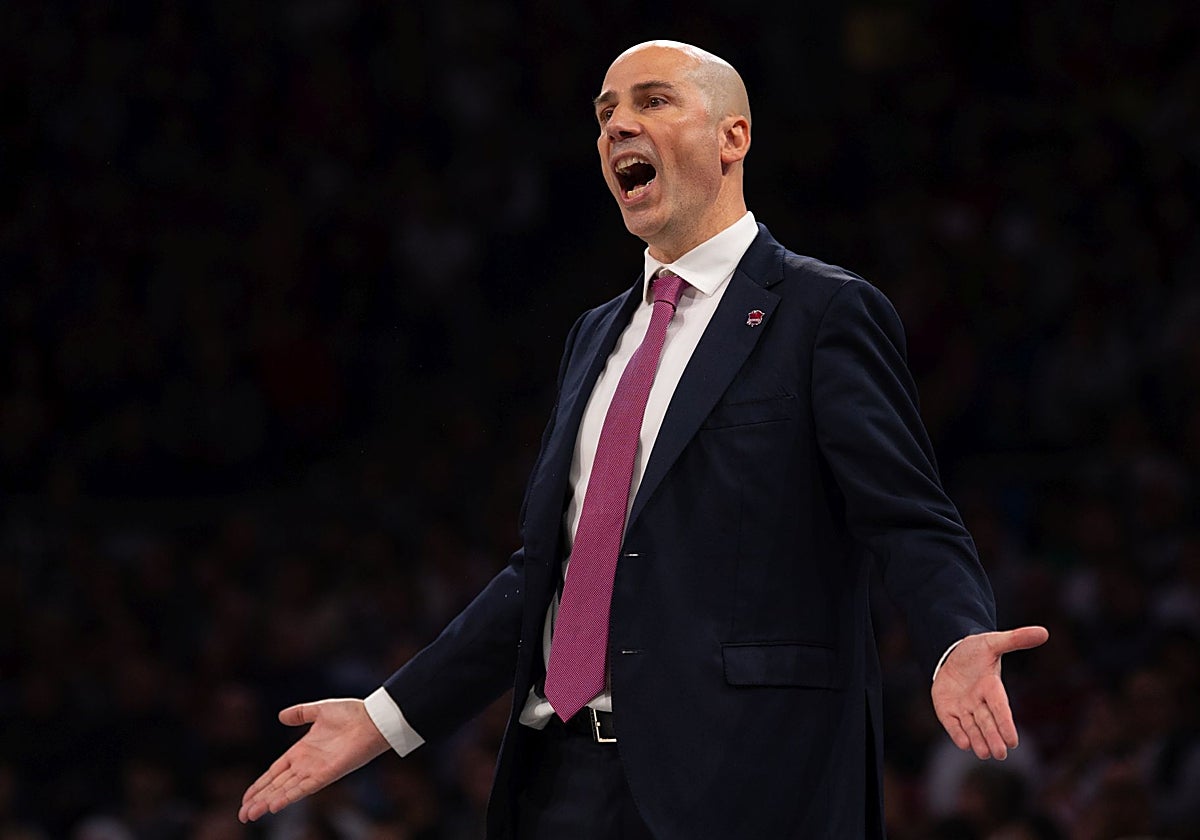 Joan Peñarroya, durante su etapa en el banquillo del Baskonia