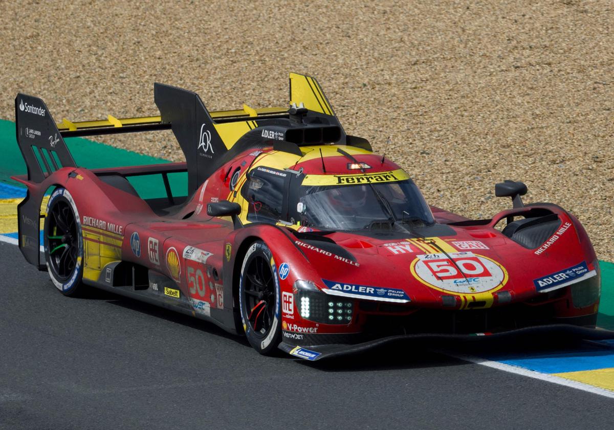 Miguel Molina, a bordo del Ferrari 499P Hybrid Hypercar