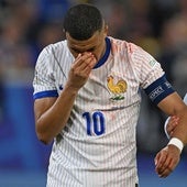 Francia gana, pero no mete miedo y Mbappé se rompe la nariz