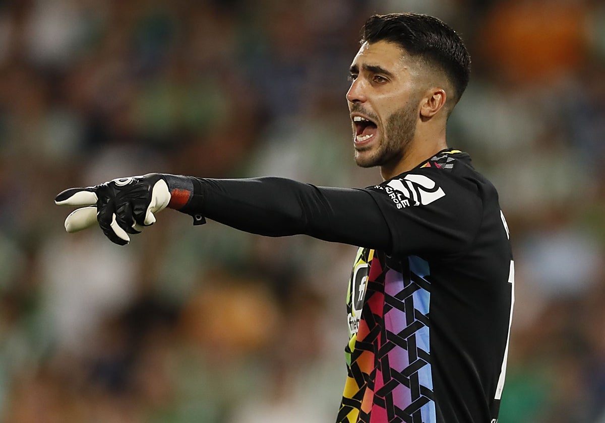 Rui Silva, durante un partido con el Betis en la temporada 2023-24