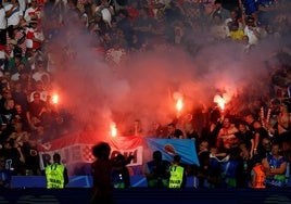 La UEFA responde al órdago serbio y sancionará a croatas y albaneses por «conductas racistas y discriminatorias»