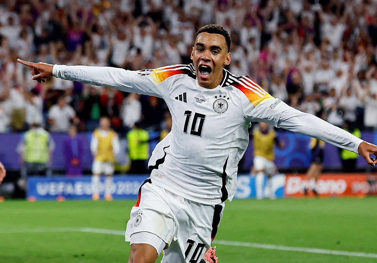 Jamal Musiala, durante el encuentro ante Dinamarca