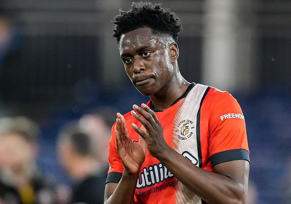 Lokonga, en un partido con el Luton Town esta temporada