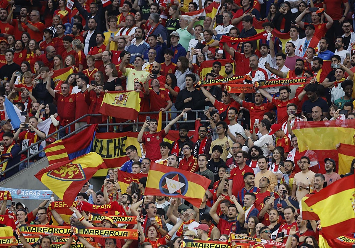 Imagen de la grada en Colonia entre España y Georgia