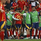 La respuesta de Pedri a las disculpas de Kroos: «Tu carrera queda para siempre»