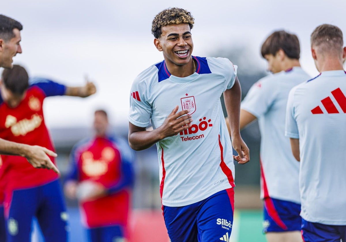 Lamine Yamal, en un entrenamiento con la selección durante la Eurocopa