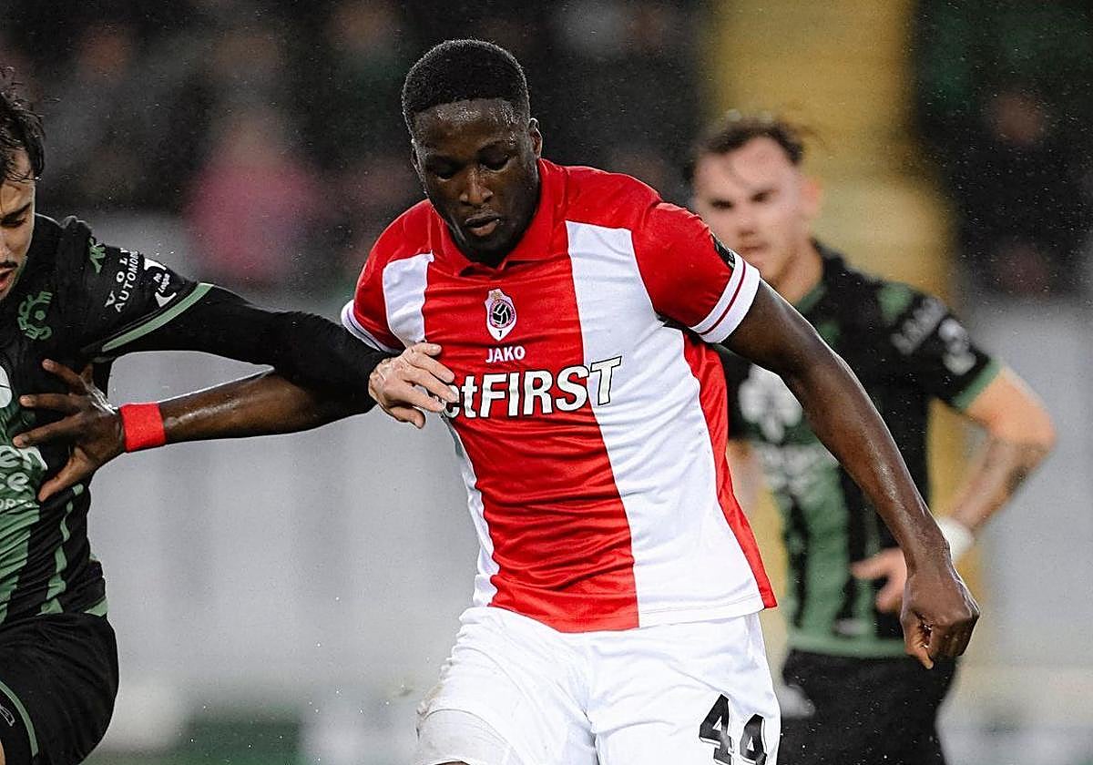 Coulibaly, en un partido con el Royal Amberes de la temporada pasada