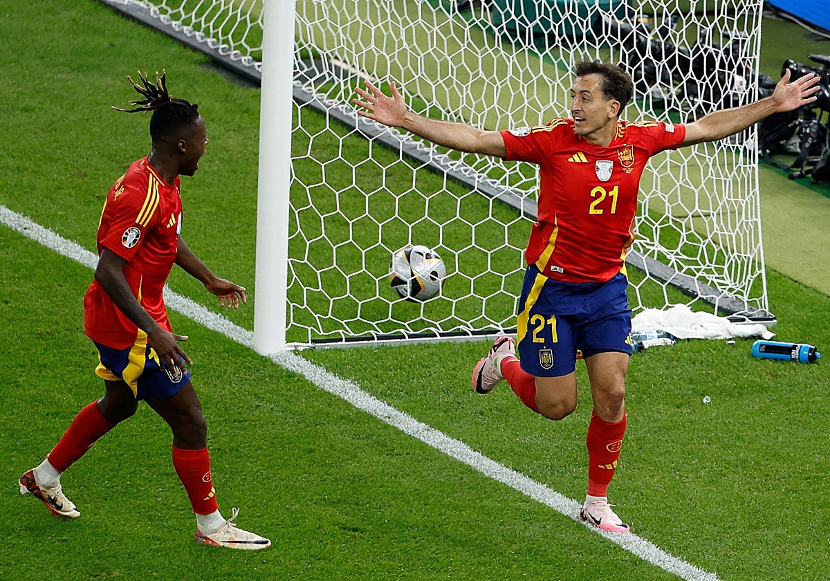 Oyarzabakl celebra el gol que puso el 2-1 definitivo en el marcador