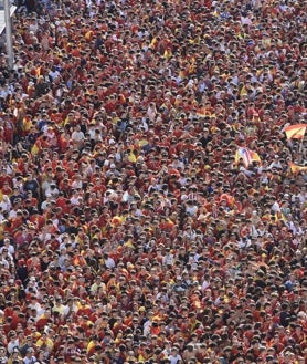 Imagen secundaria 2 - Cibeles, epicentro de la fiesta de todo un país