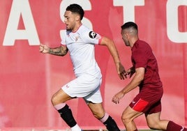 El Sevilla vence al filial con gol de Isaac mientras reconfigura su pretemporada (1-0)