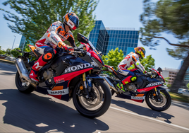 Joan Mir y Luca Marini recorren el futuro circuito de F1 de Madrid con combustible renovable