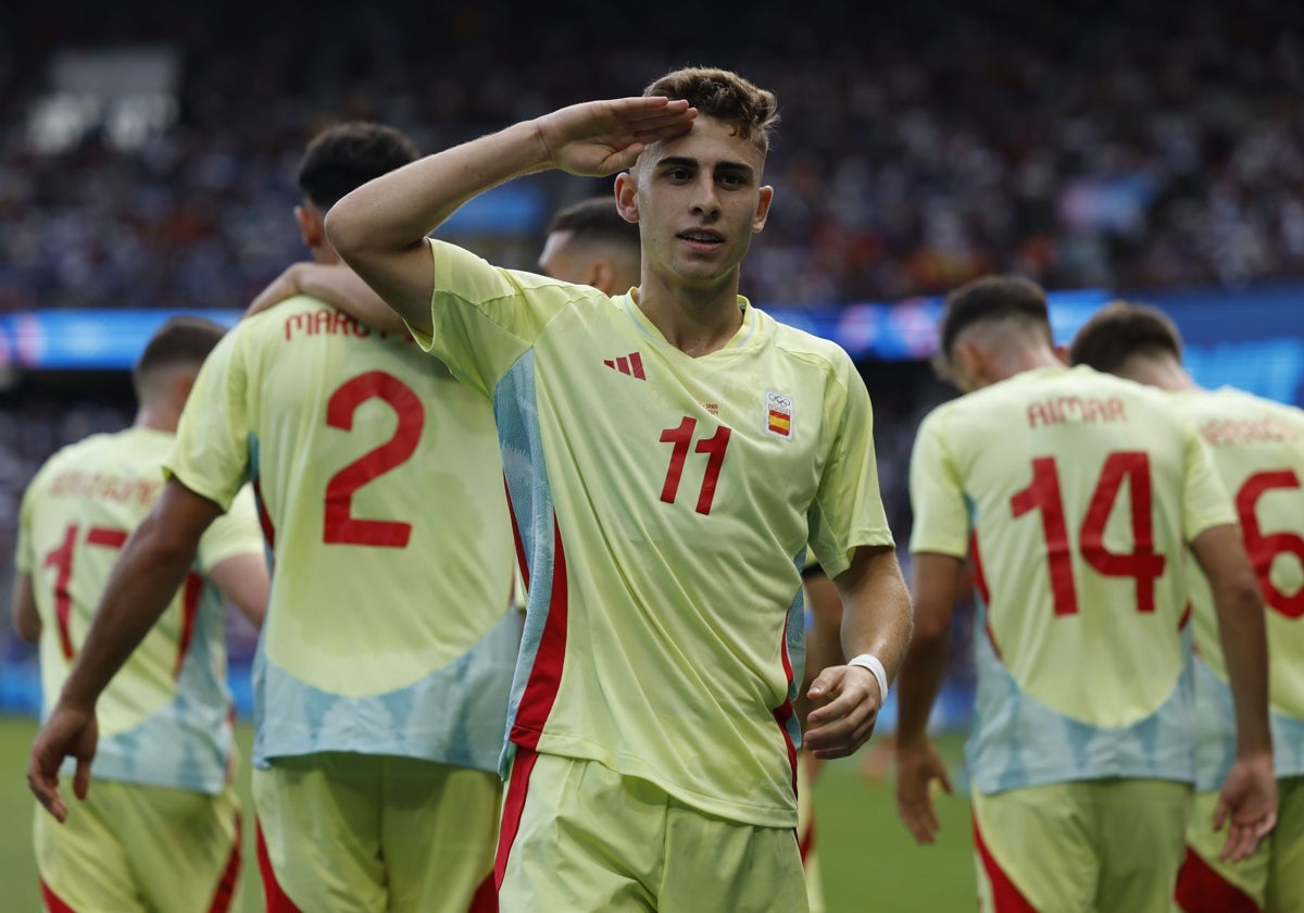 Fermín celebra uno de sus dos goles ante Francia en la final olímpica