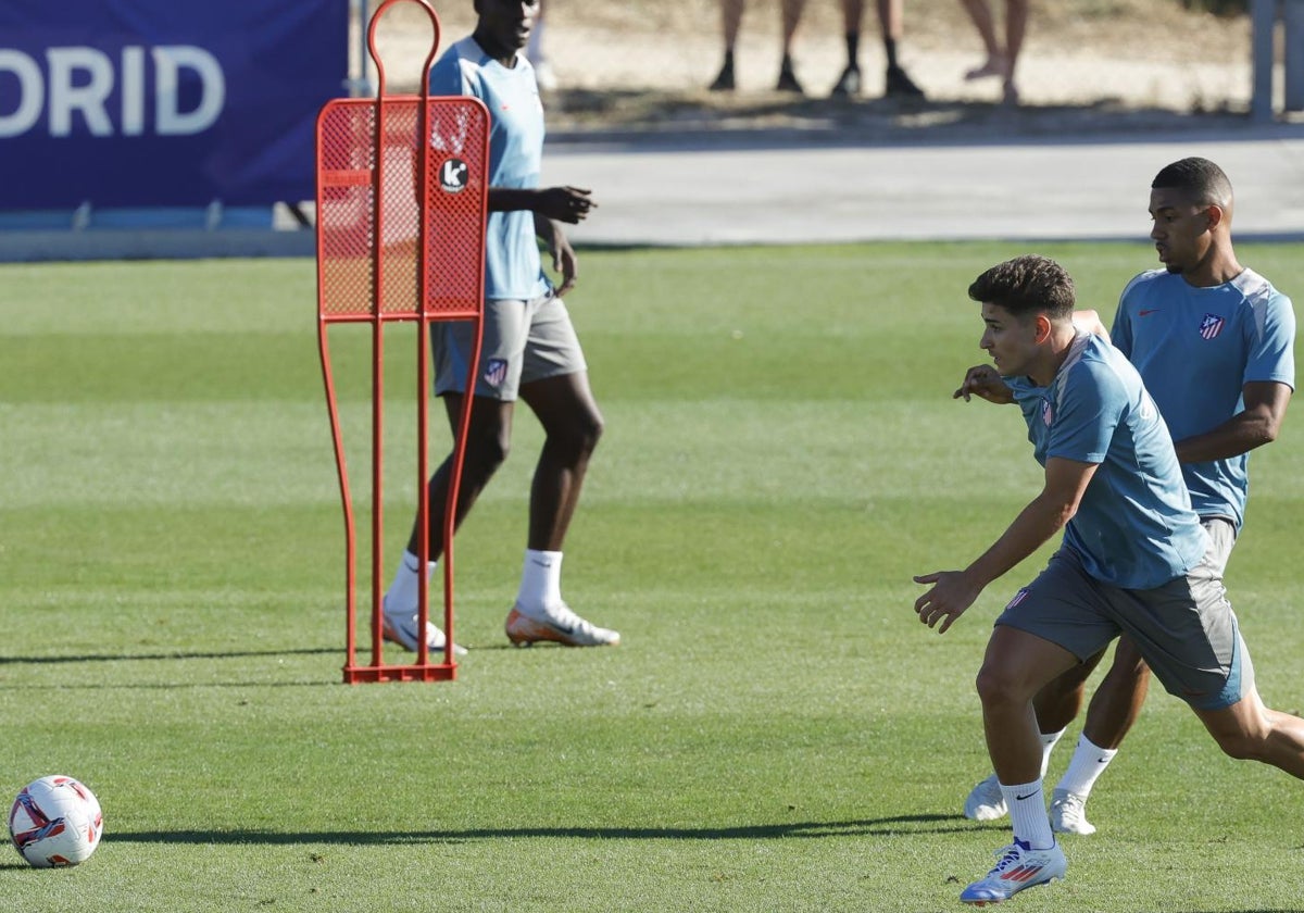 Julián Álvarez, en su primer entrenamiento como jugador del Atlético