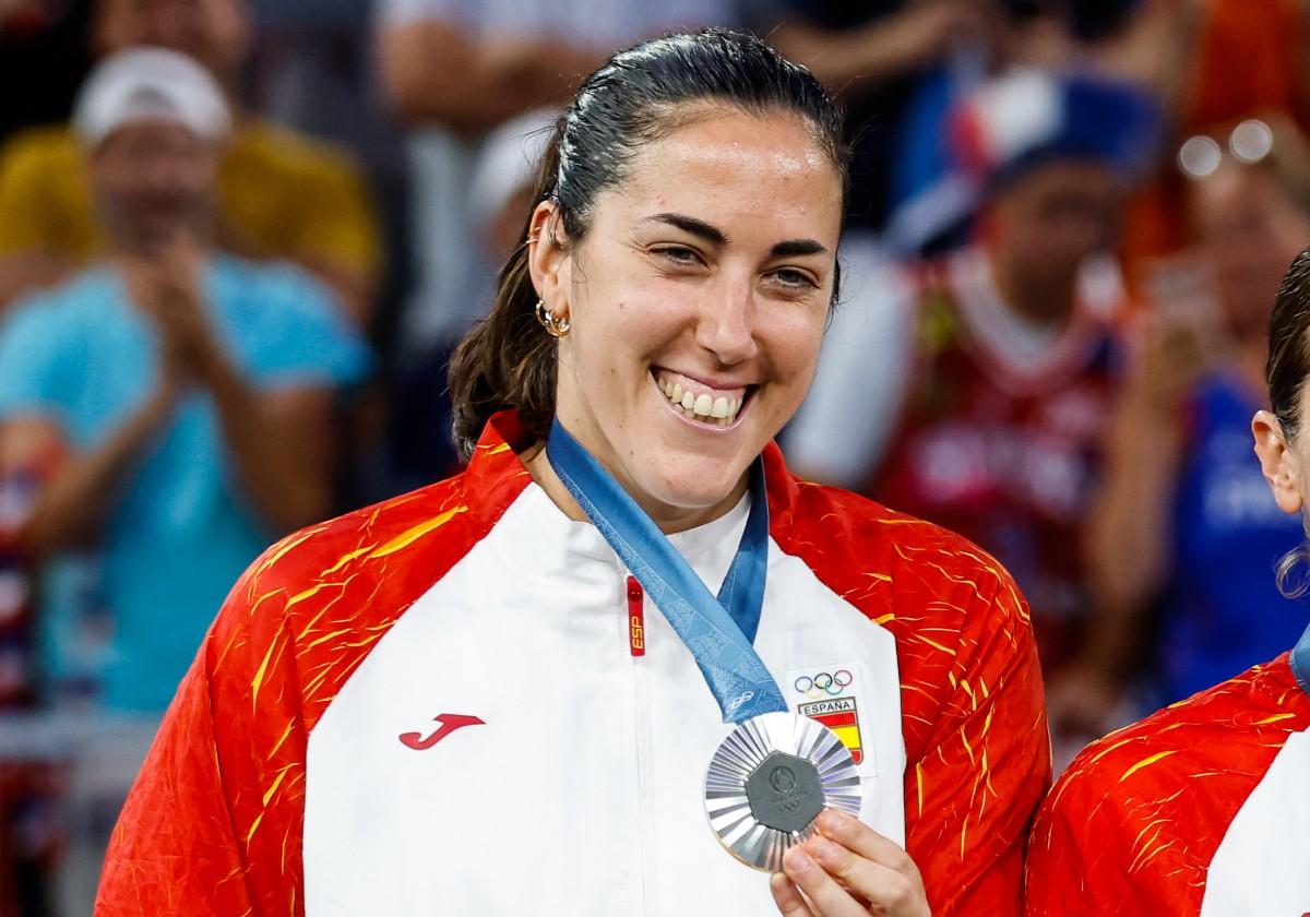 Vega Gimeno, jugadora de 3x3 y medallista de plata en París 2024, ha sido muy crítica con el fútbol masculino